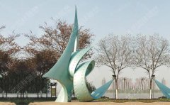 怎樣判斷不銹鋼雕塑價(jià)格是否合理？